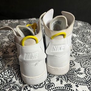 Nike shoes size 5.5